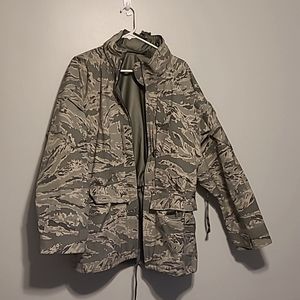 Military issue Gore Tex waterproof APECS jacket/parka with hood.  Almost new